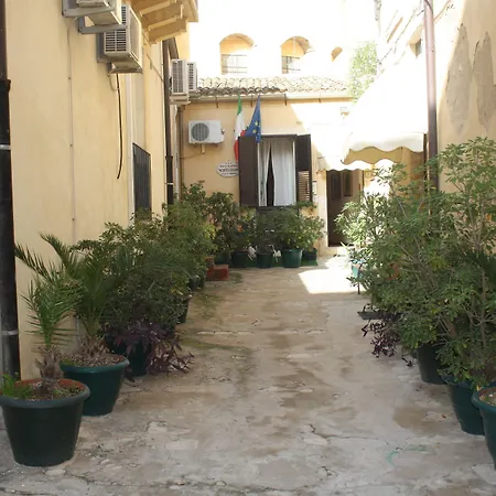 Montevergini B&B Centro Barocco Bed & Breakfast Noto