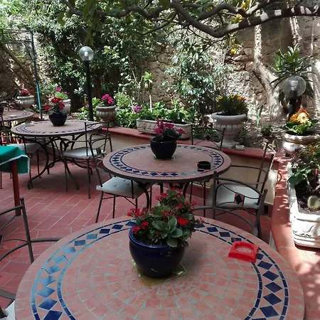 Bed & Breakfast Montevergini B&B Centro Barocco