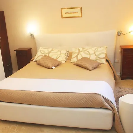 Montevergini B&B Centro Barocco