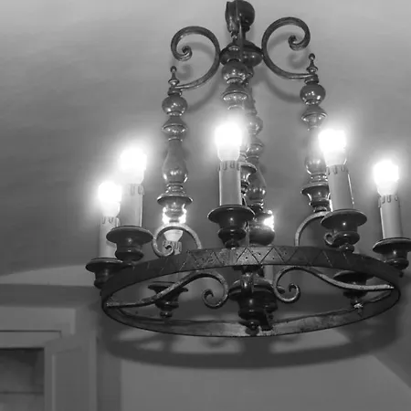Montevergini Centro Barocco Bed & Breakfast 3*