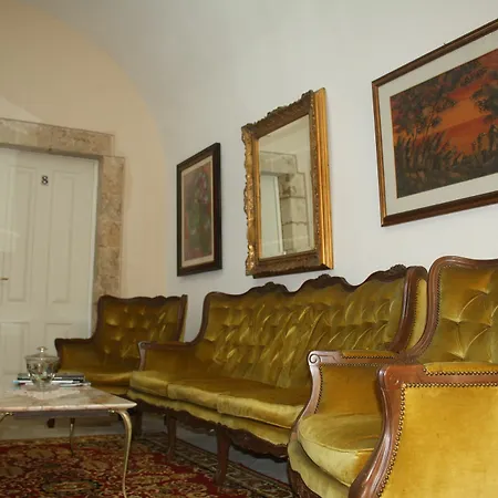 Montevergini B&B Centro Barocco Bed & Breakfast 3*