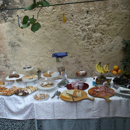 Bed & Breakfast Montevergini B&B Centro Barocco 3*